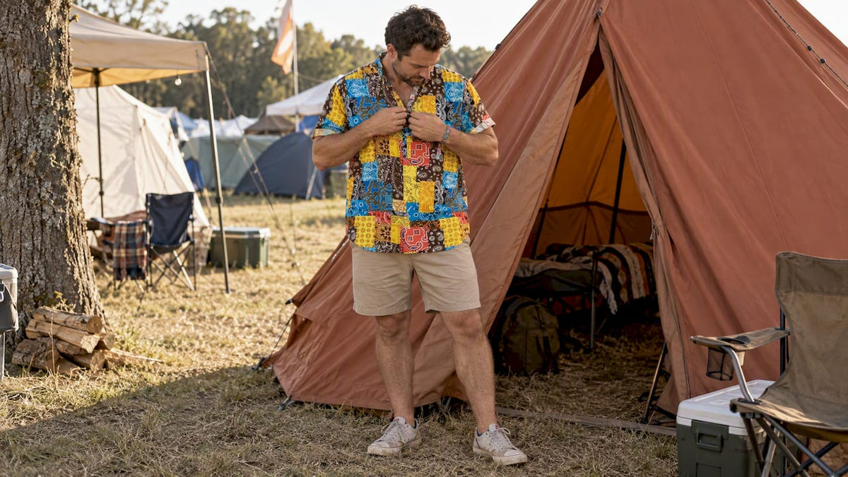 Man wearing Dan Flashes festival shirt
