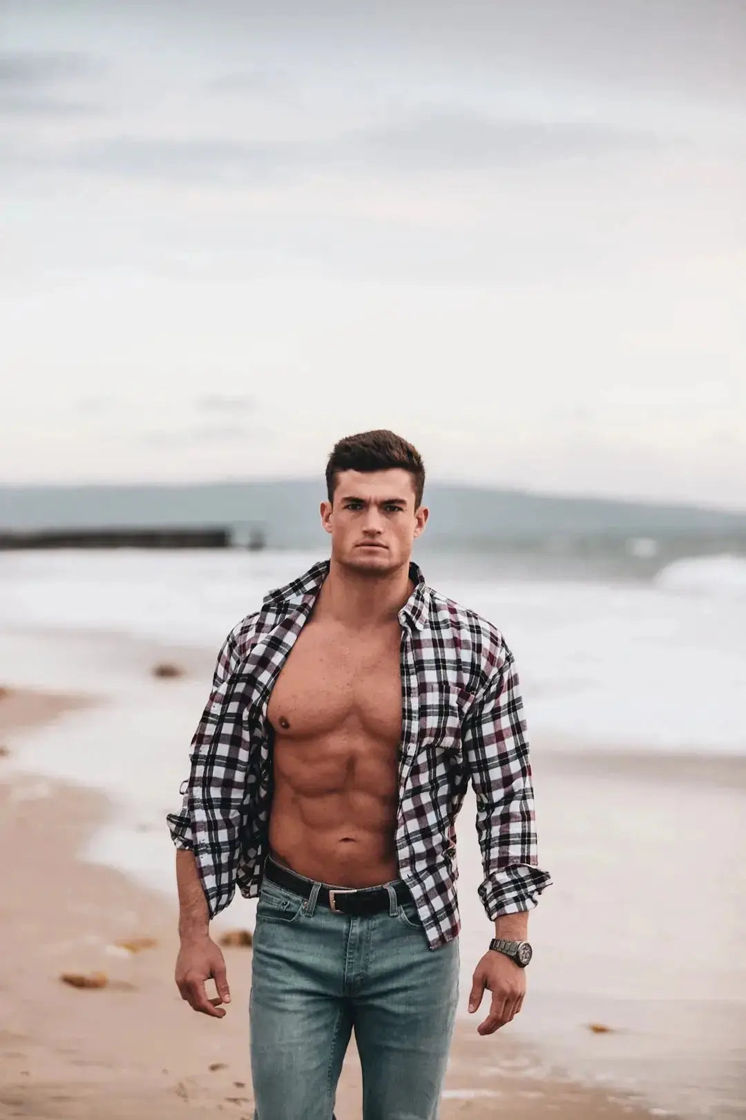 Choosing the Perfect Fabric for Your Hawaiian Shirt - Dan Flashes
