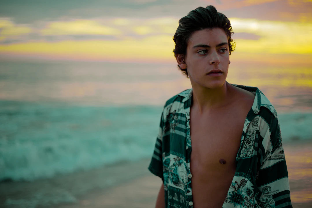 The Evolution of Hawaiian Shirts Tradition to Trend