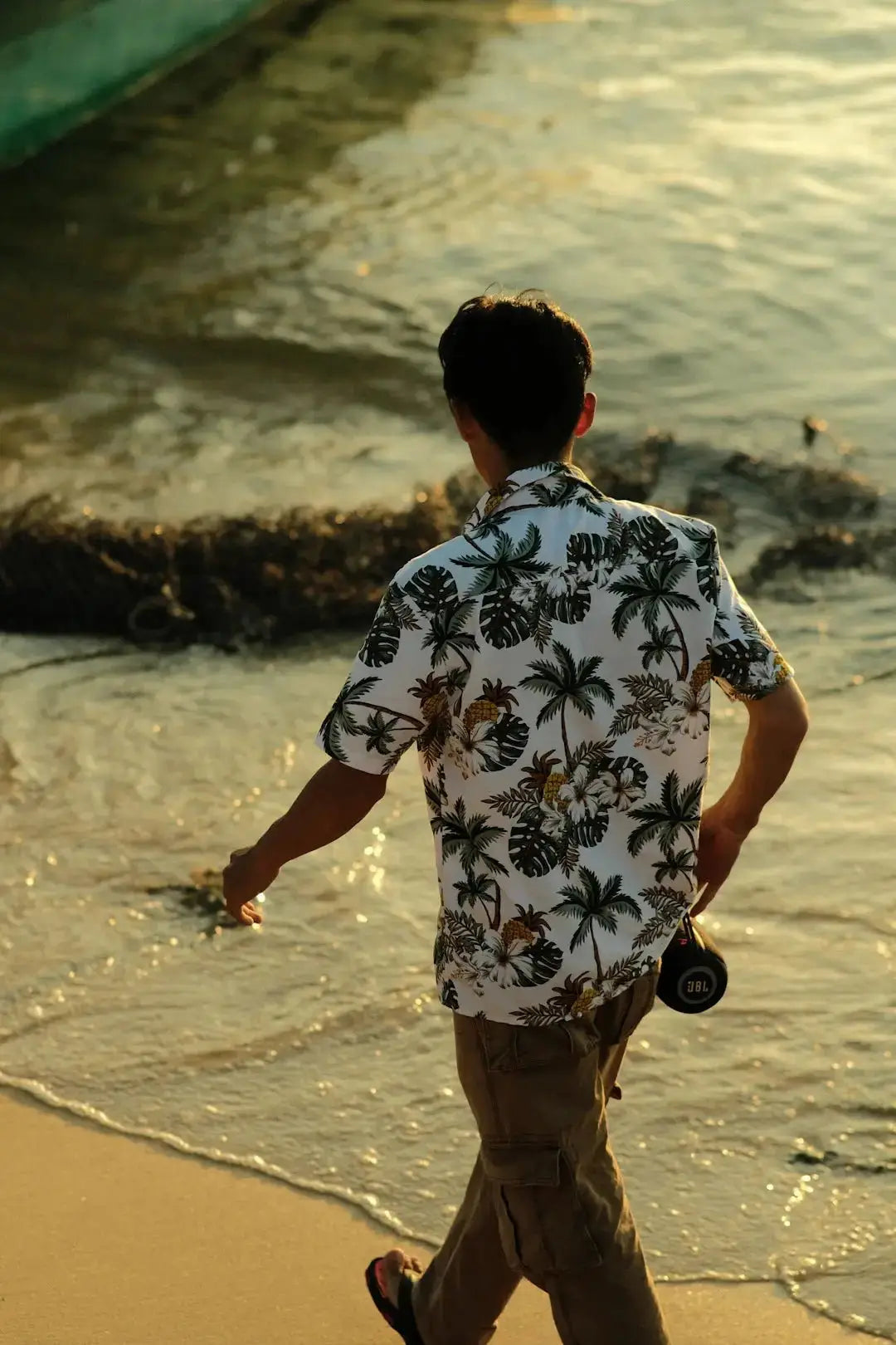 Rocking Hawaiian Shirts: Beach Style Tips for Men - Dan Flashes