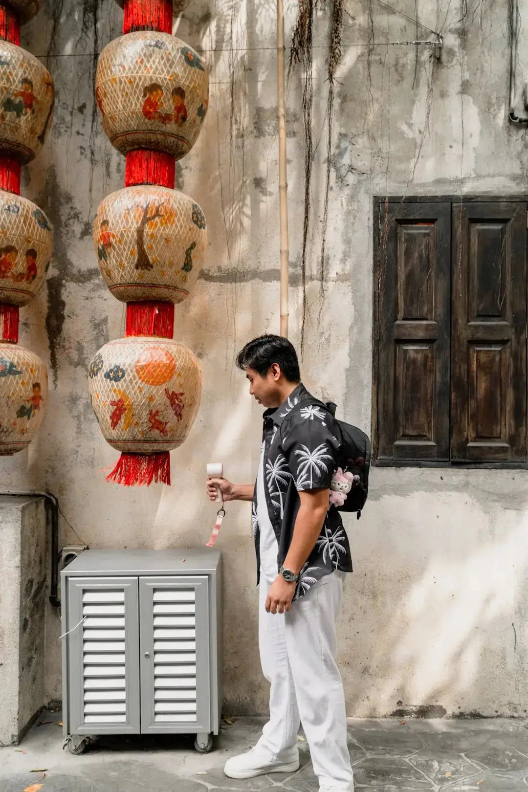 Stylish Floral Hawaiian Shirts for Effortless Summer Vibes - Dan Flashes