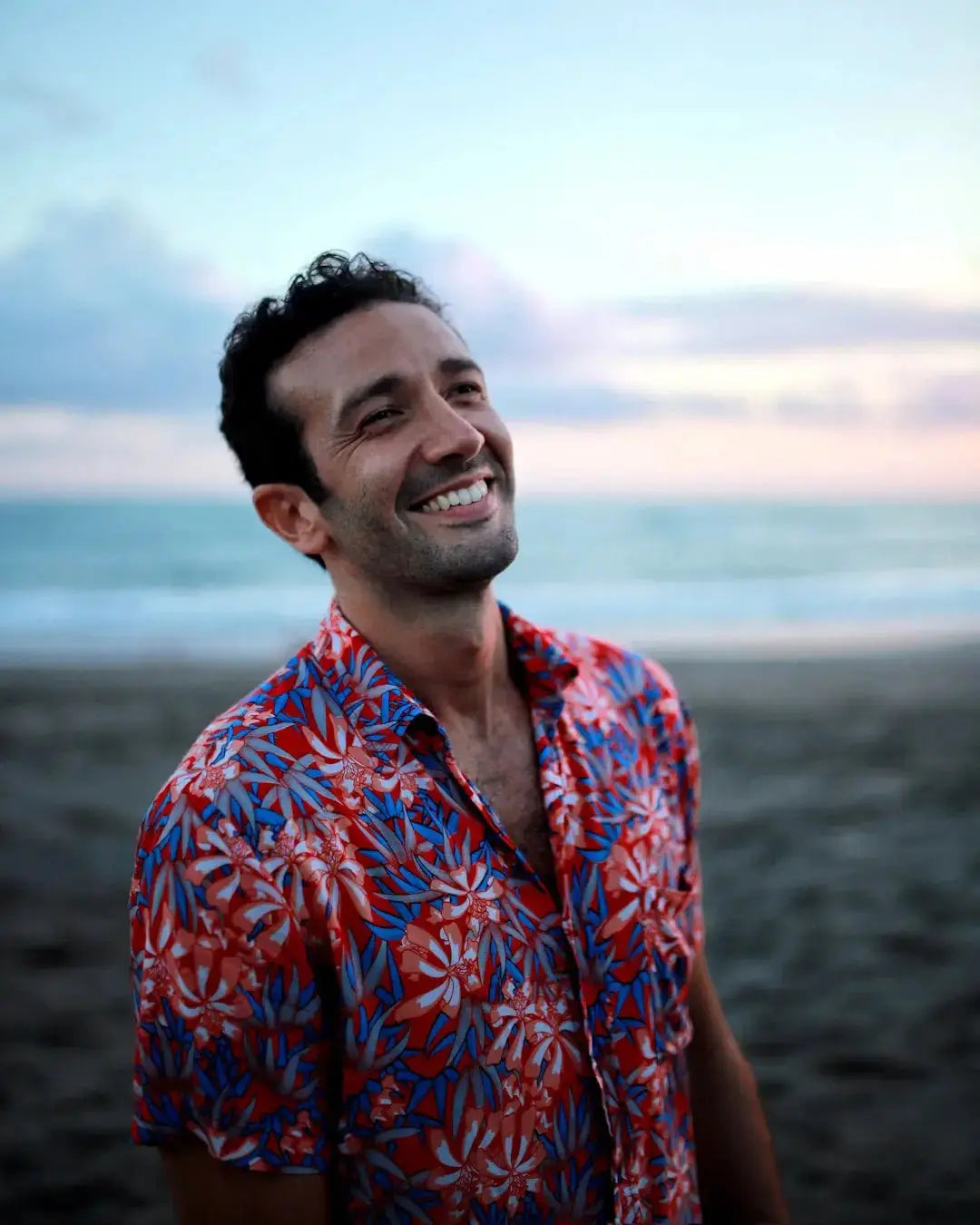 Men's printed Hawaiian shirt colors and patterns for 2026